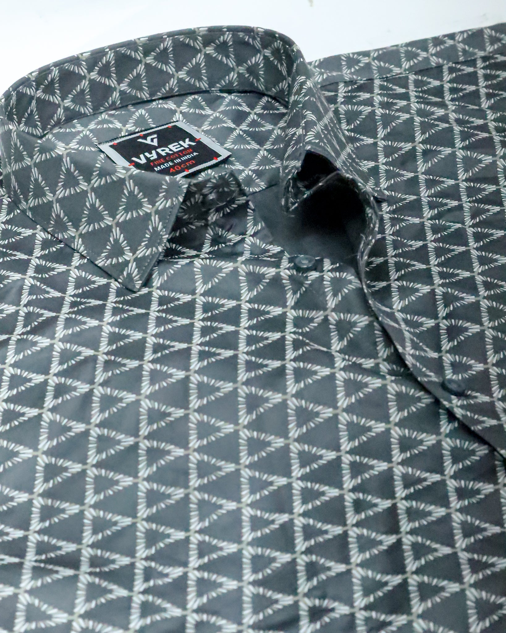 Men's Slim Fit Grey Geometric Printed Cotton Shirt