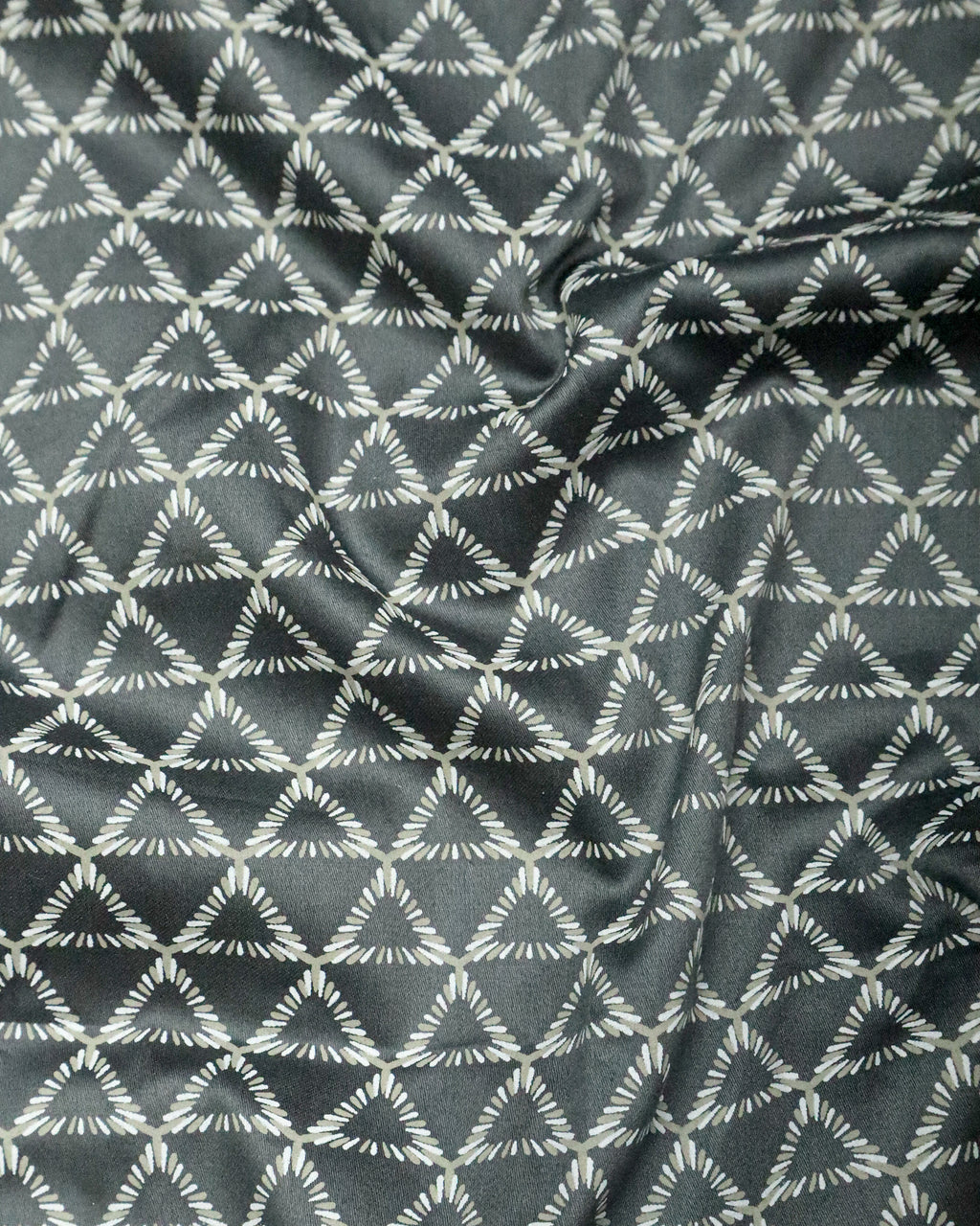 Men's Slim Fit Grey Geometric Printed Cotton Shirt