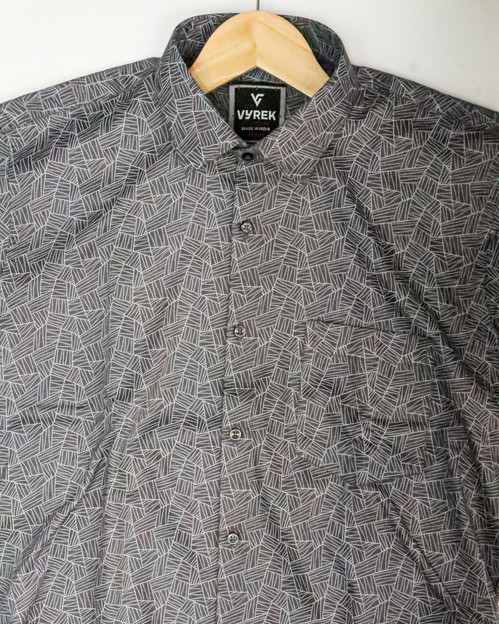Men’s Slim Fit Dark Grey Geometric Line Cotton Shirt