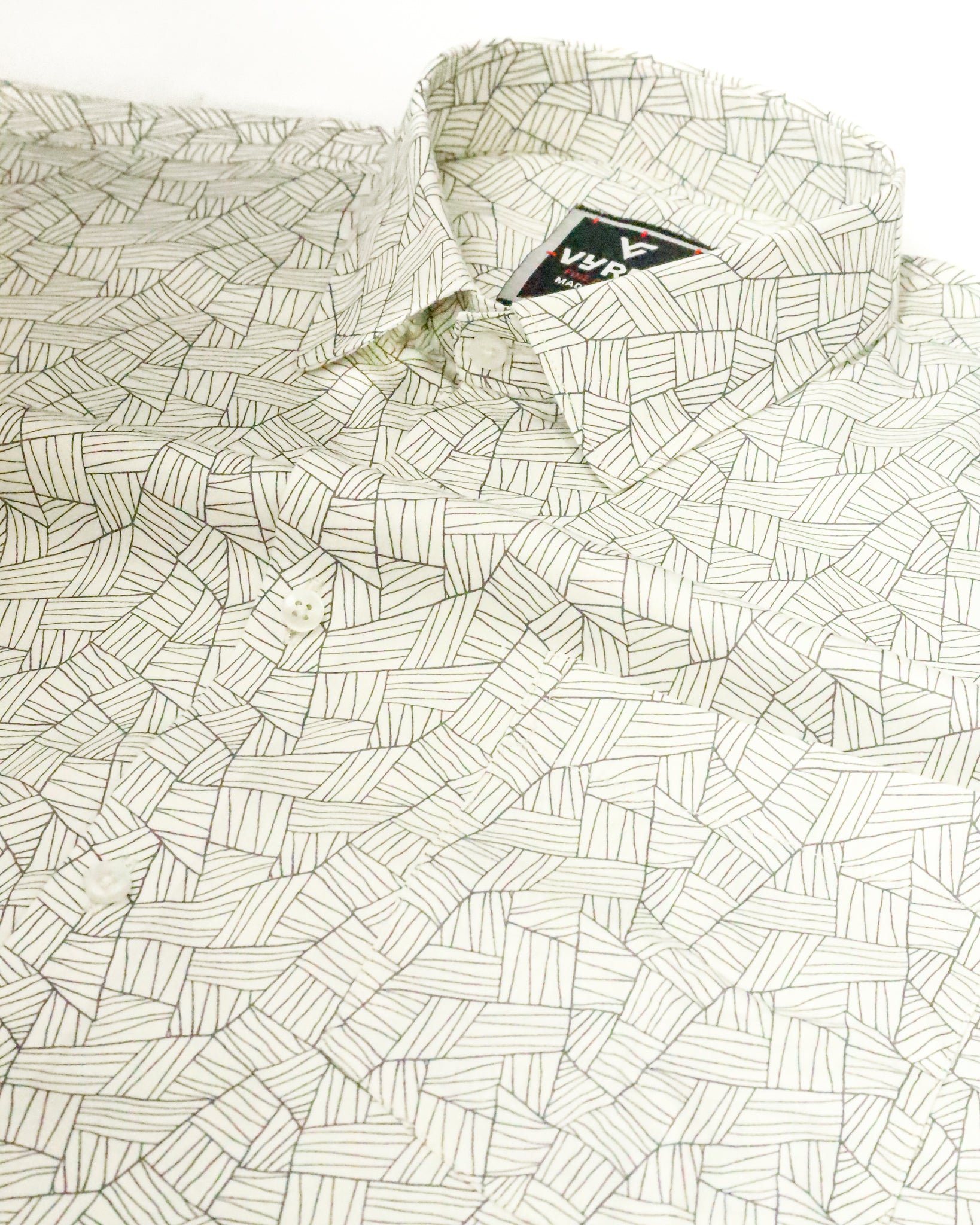 Men's Slim Fit Off White Abstract Line Print Cotton Shirt