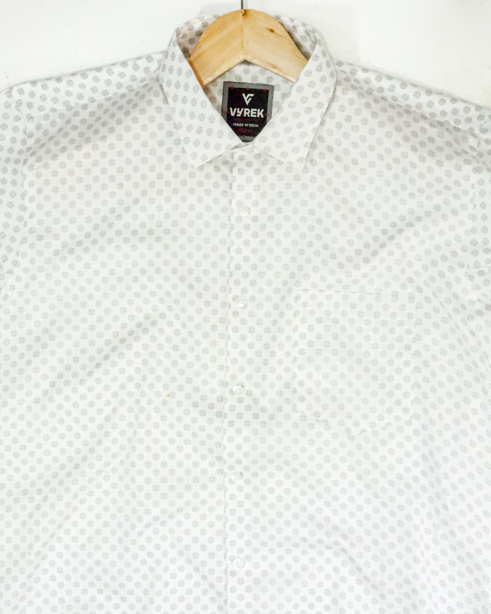Men's Slim Fit White Geometric Pattern Cotton Shirt