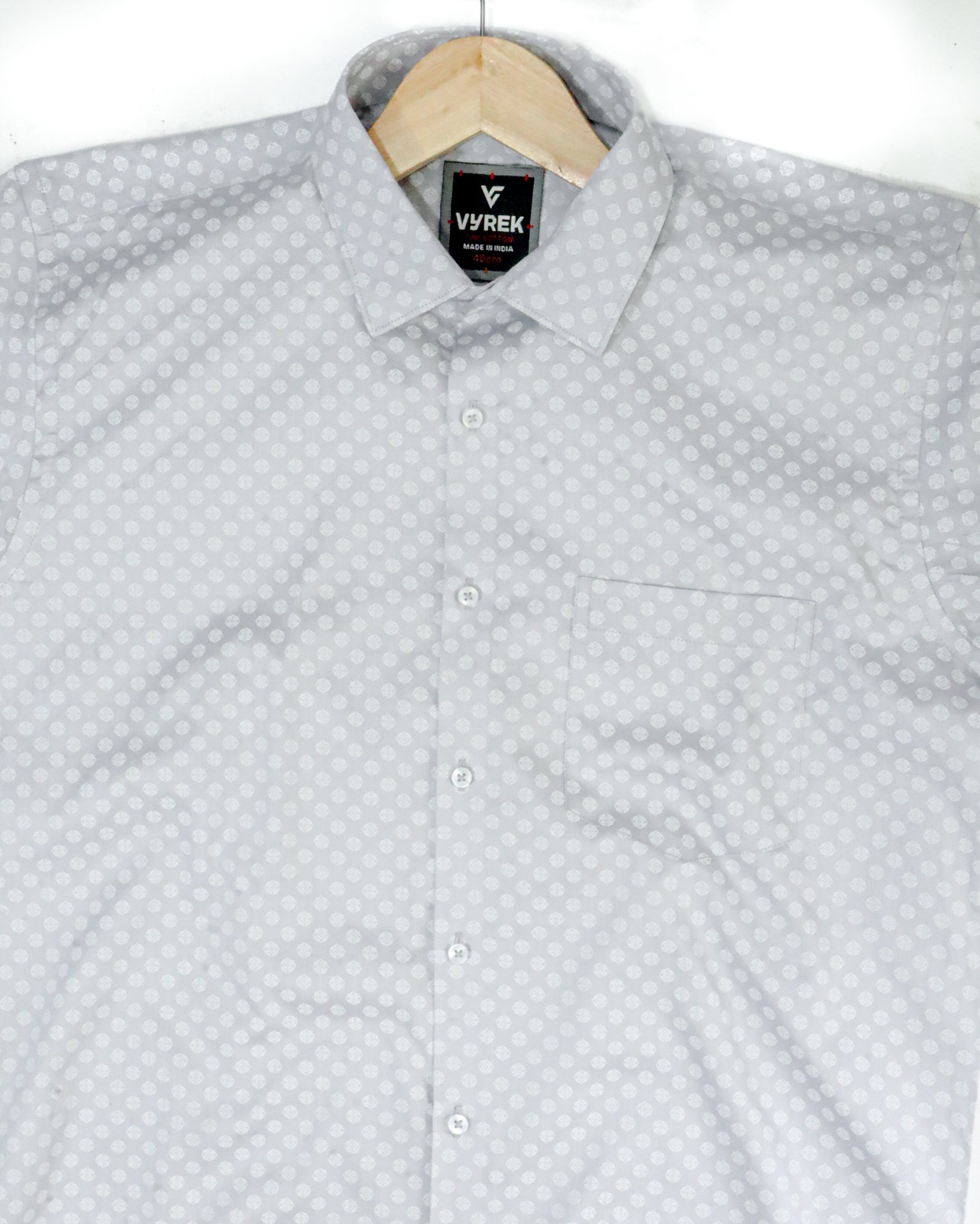 Men's Slim Fit Light Grey Textured Print Cotton Shirt