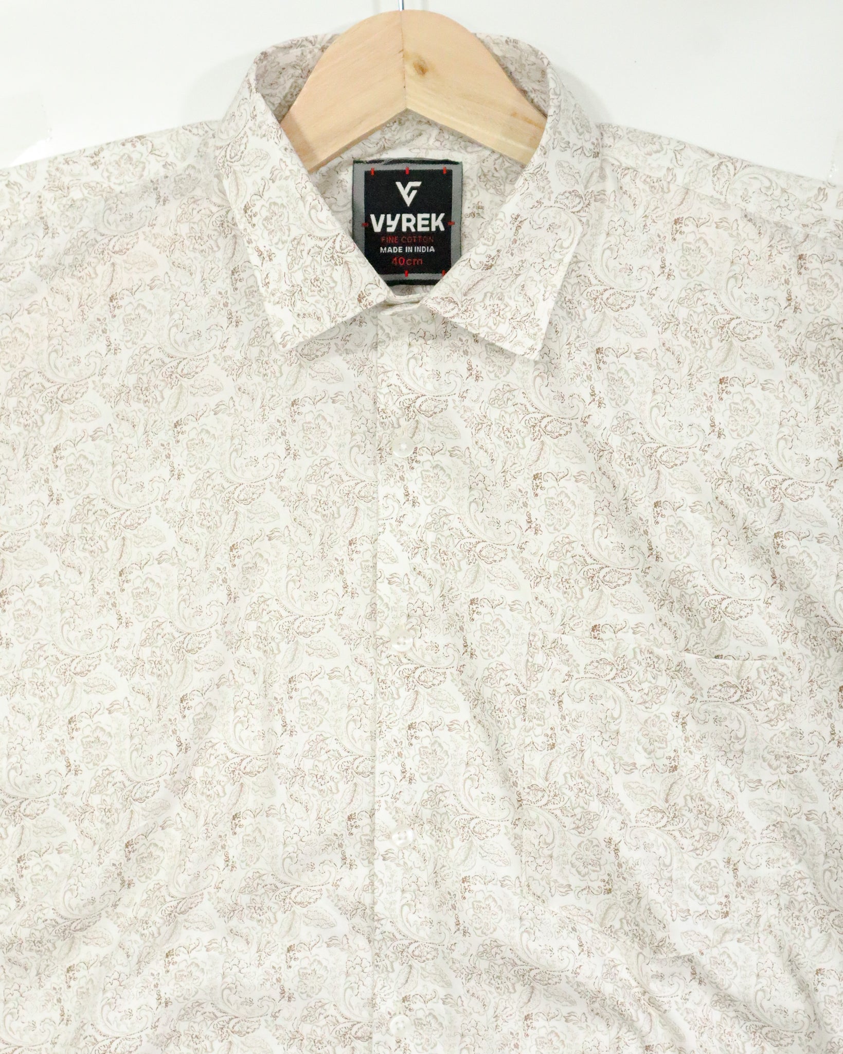 Men's Slim Fit Off-White Paisley Print Cotton Shirt