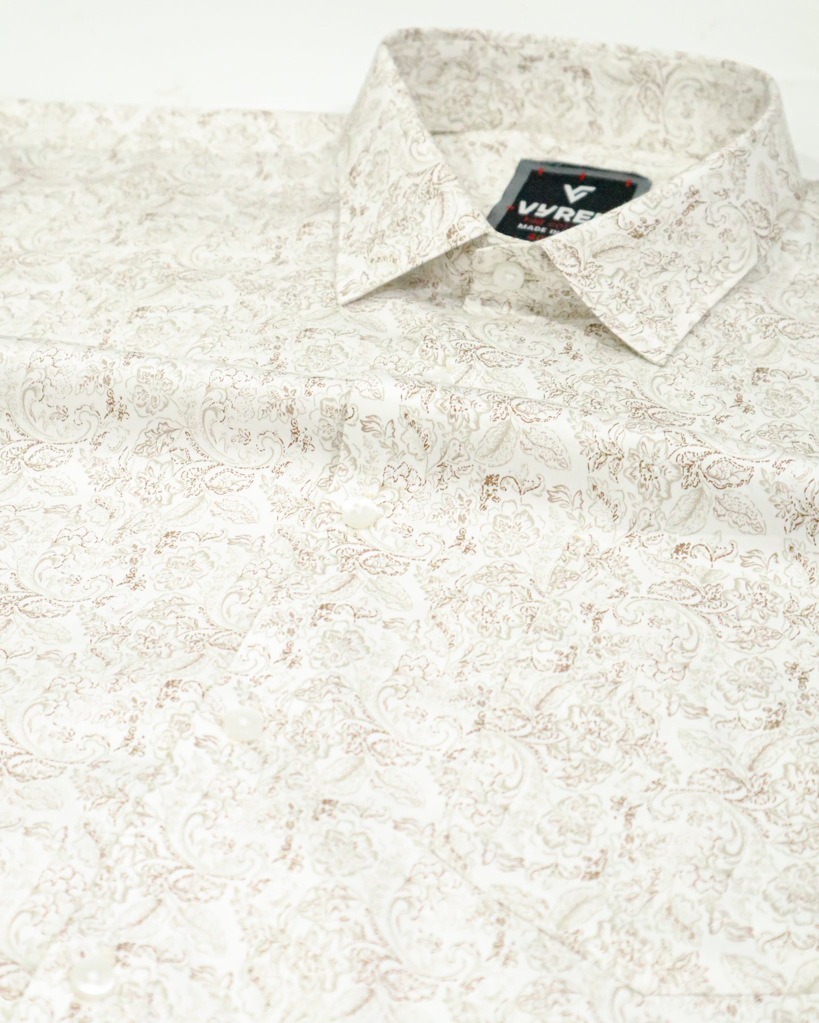 Men's Slim Fit Off-White Paisley Print Cotton Shirt