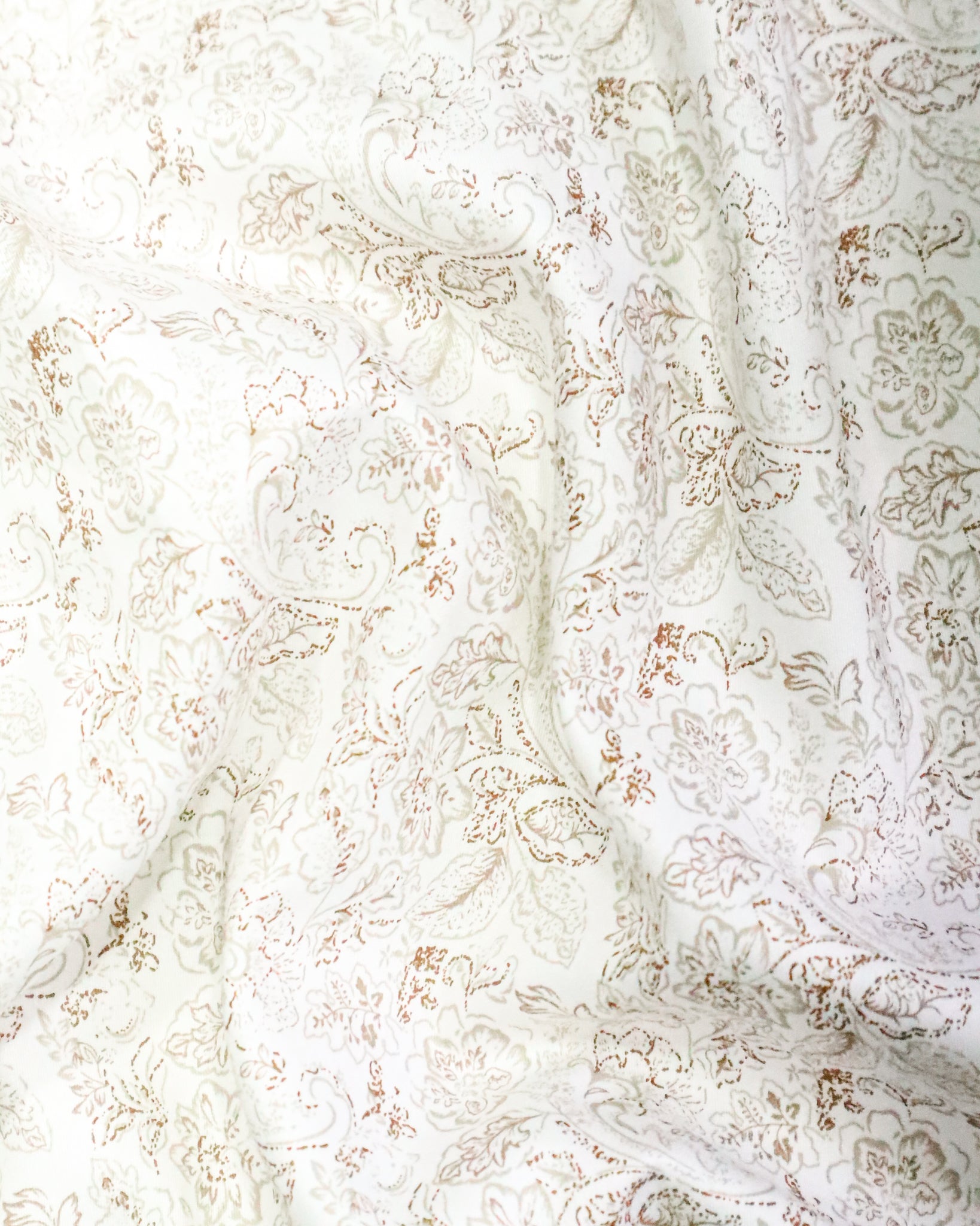 Men's Slim Fit Off-White Paisley Print Cotton Shirt